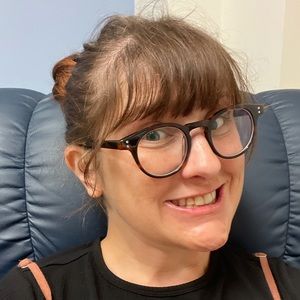 Meet your Posher, Stephanie